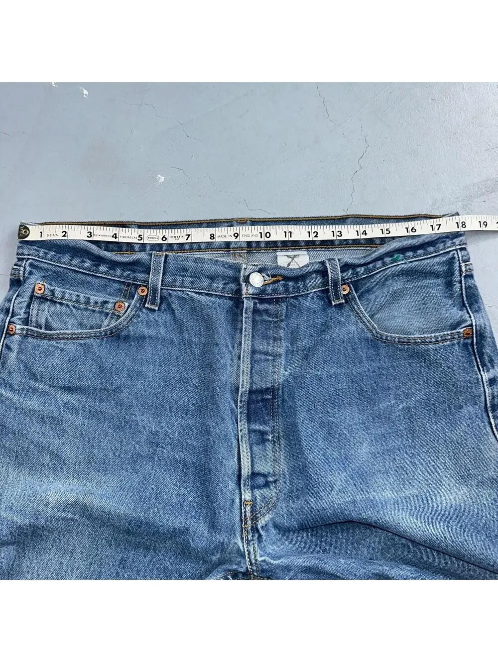 Levis 501 Vintage Y2K Mexico Straight Leg Jeans 38x32 90s Med Wash Act 36x28